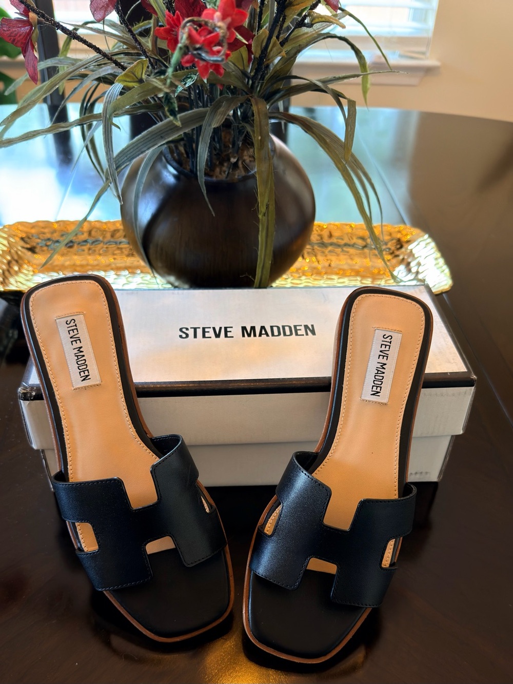 Steve Madden Black Slip-On H-Accent Slide Mules